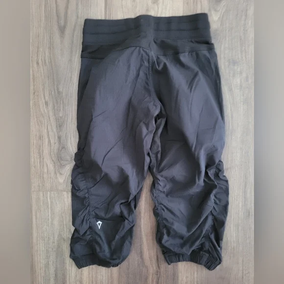 Ivivva Black Jogger Pants - Picture 3 of 3